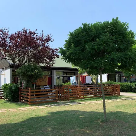 Locazione Turistica Mare Pineta-2 *