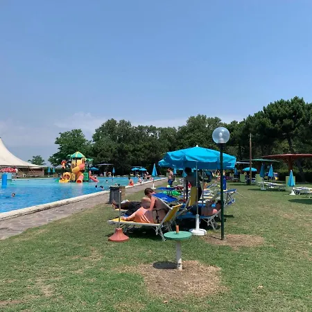 Locazione Turistica Mare Pineta-2 Holiday home *